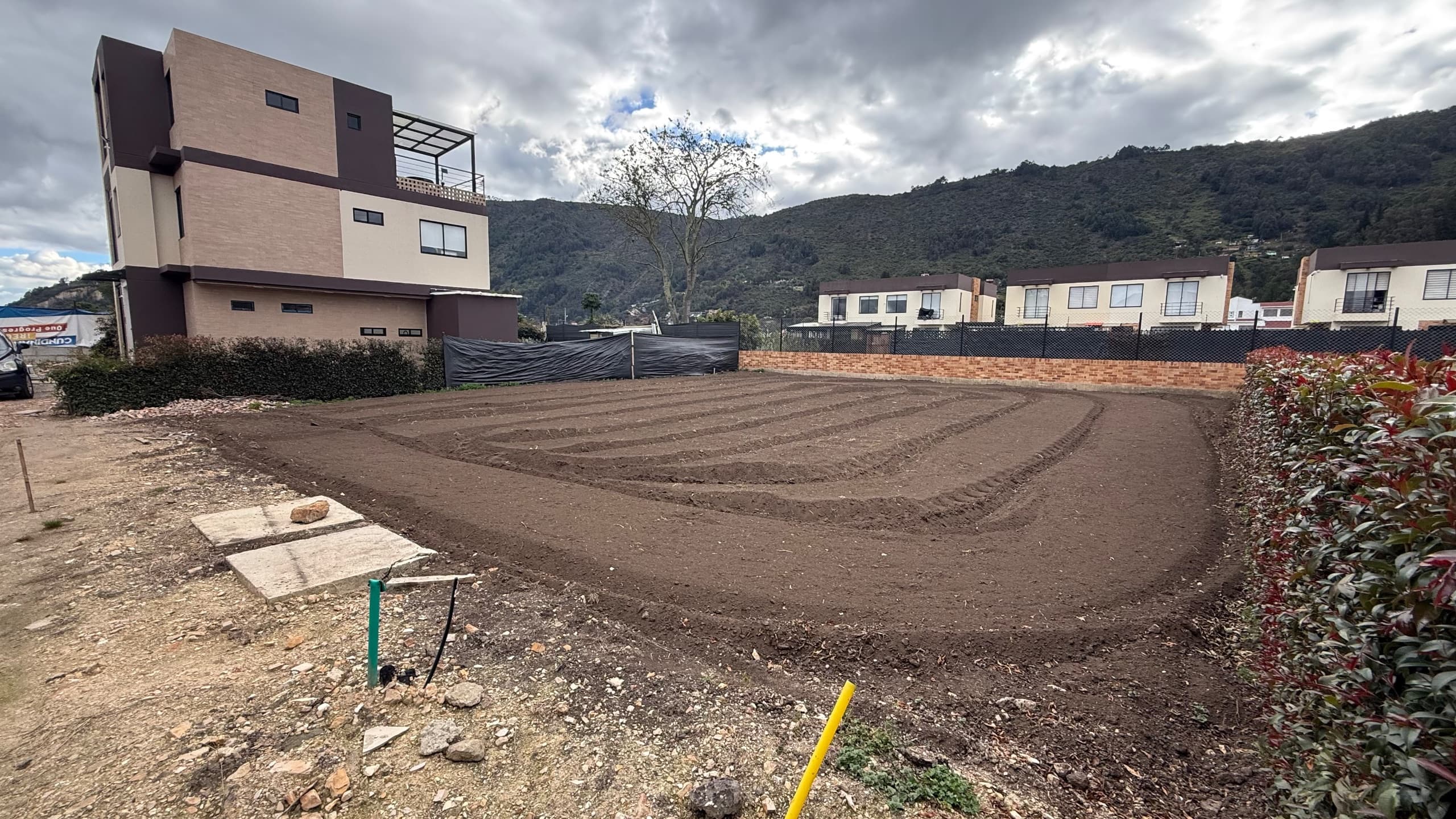 Lote en cota con Licencia