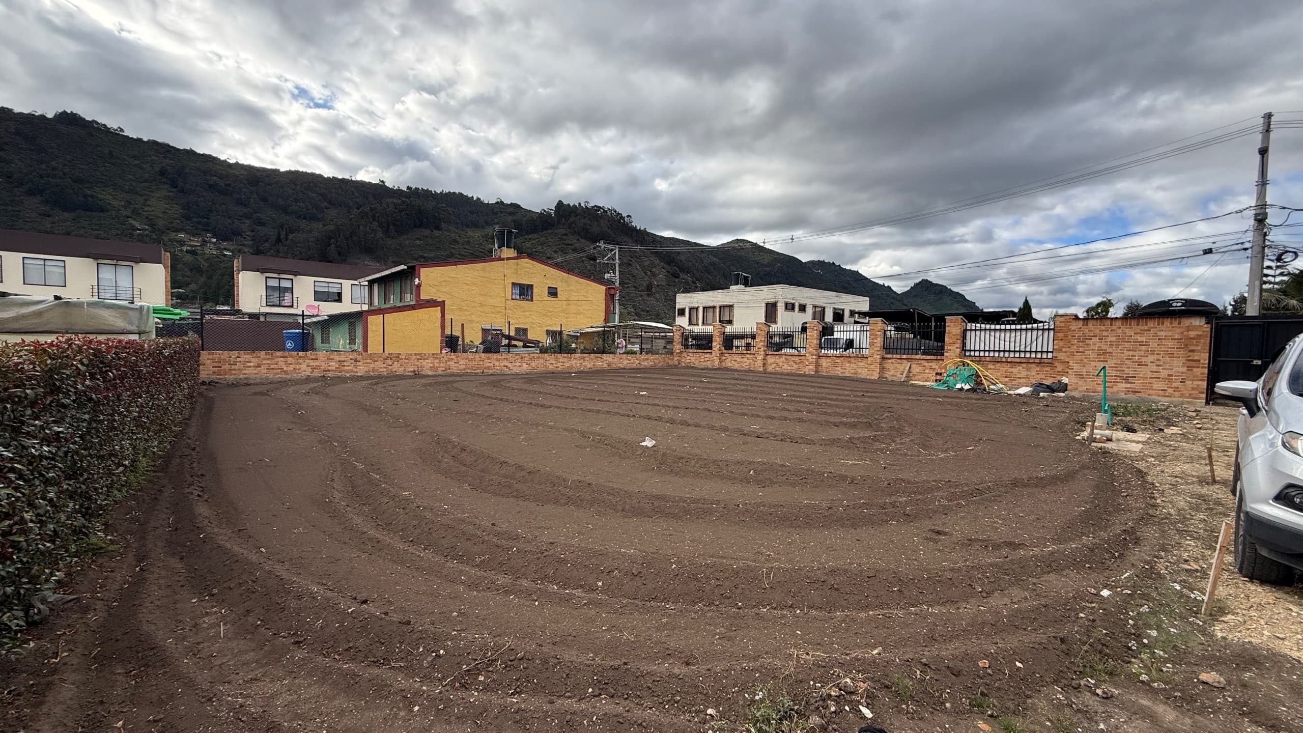 Lote en cota con Licencia