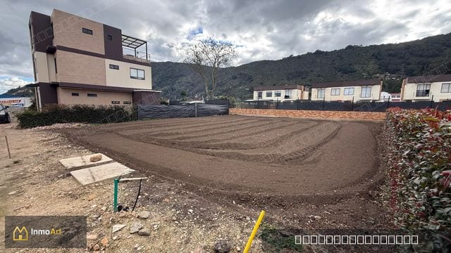 Lote en cota con Licencia